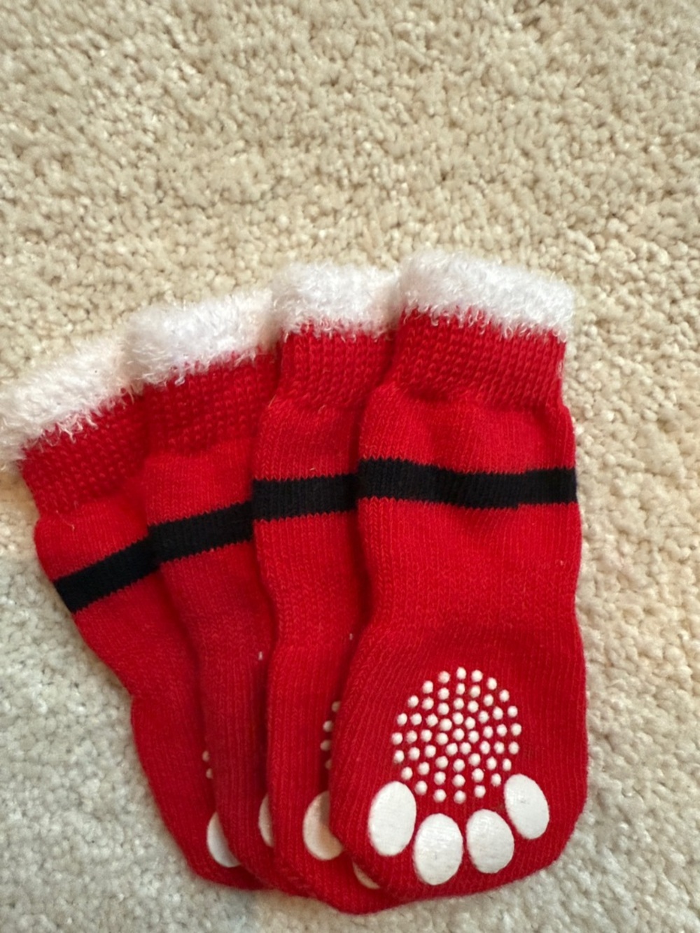 Bundle of Dog Socks (4-Pack) + Poop💩 Bag Pouch - Picture 7 of 8